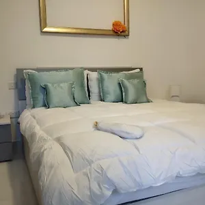 https://pearl-apartments.hotelssaintjulians.com